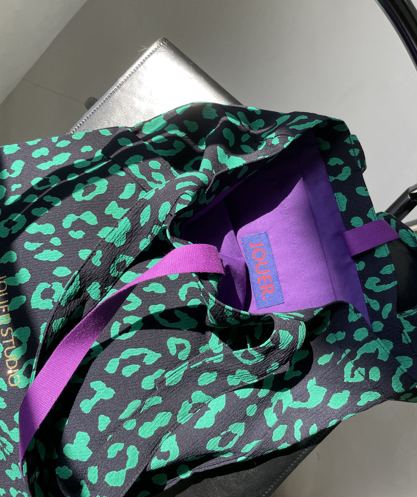 JOUER. 쥬에 레오파드 에코백 /그린 상세 이미지 2